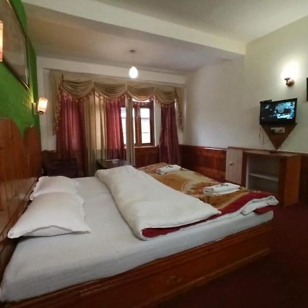 Hotel Him View Manāli Buitenkant foto