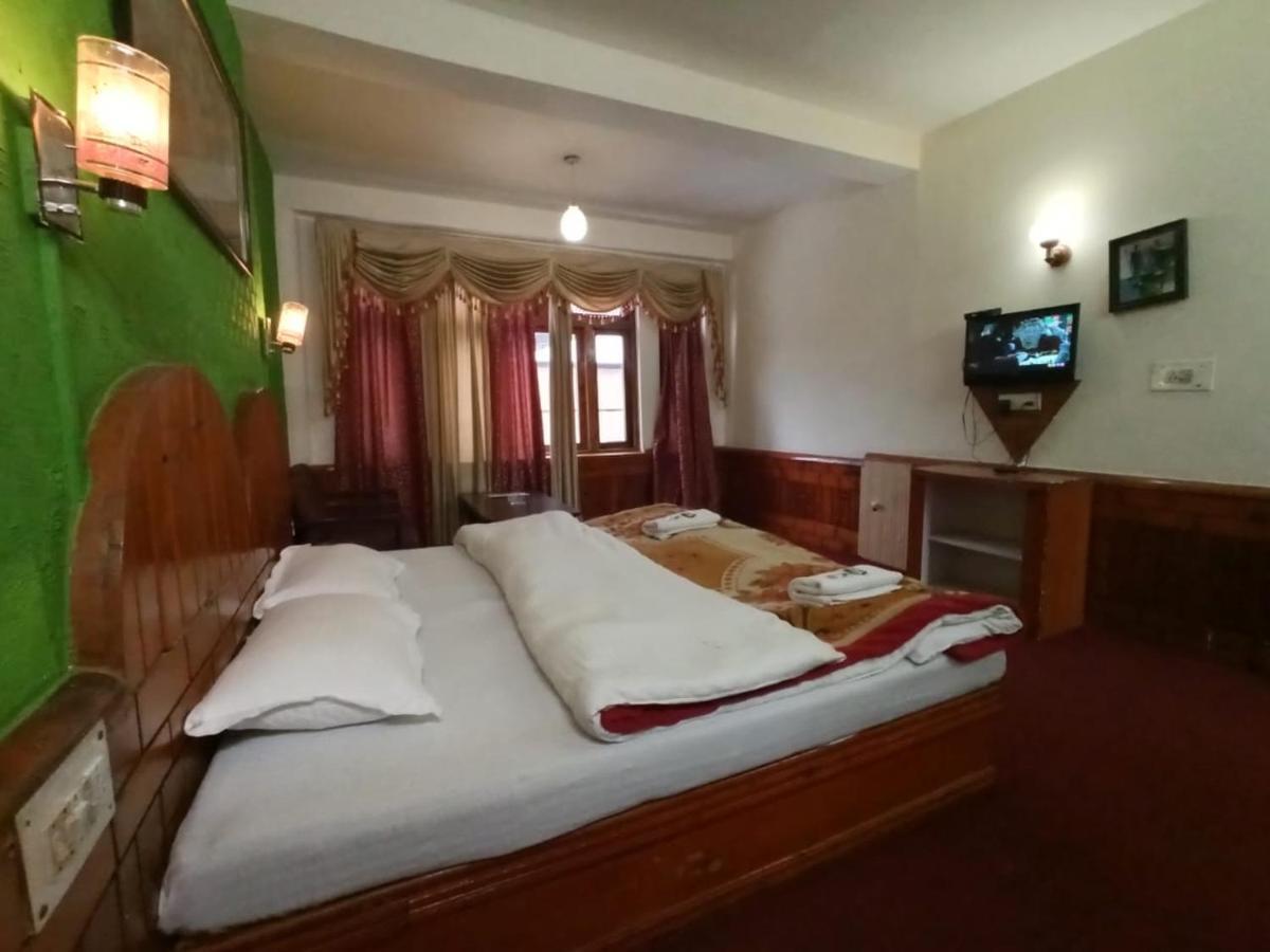 Hotel Him View Manāli Buitenkant foto