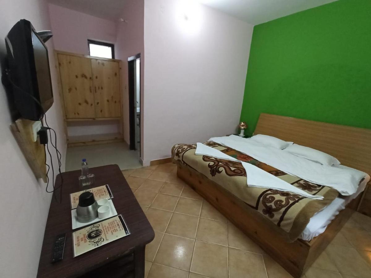 Hotel Him View Manāli Buitenkant foto