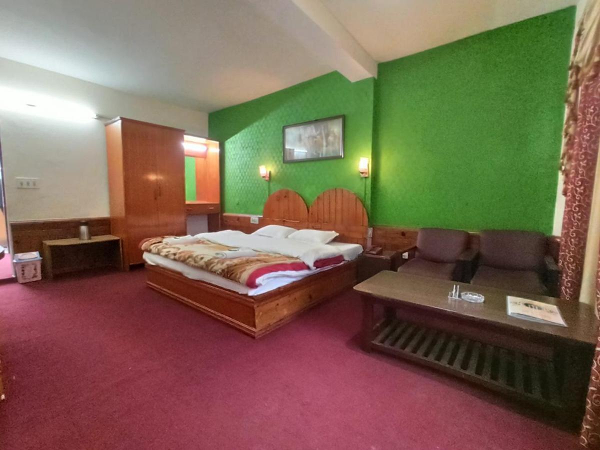 Hotel Him View Manāli Buitenkant foto
